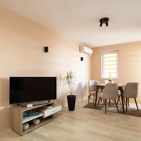 Point Apartment